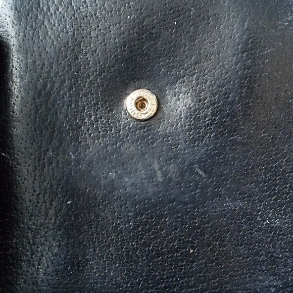 Gucci Women's Pebbled Leather Black Fold-over Wallet Gold D-Ring Detail - Picture 12 of 13